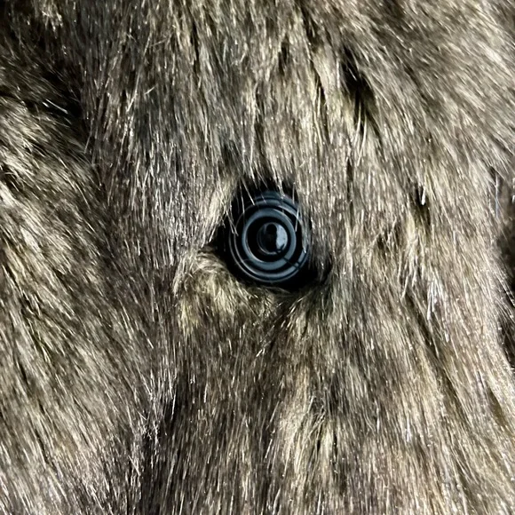 PRICE ⬇️ Vintage Tissavel Of France Faux Fur Coat By Gino Rossi - Picture 3 of 6